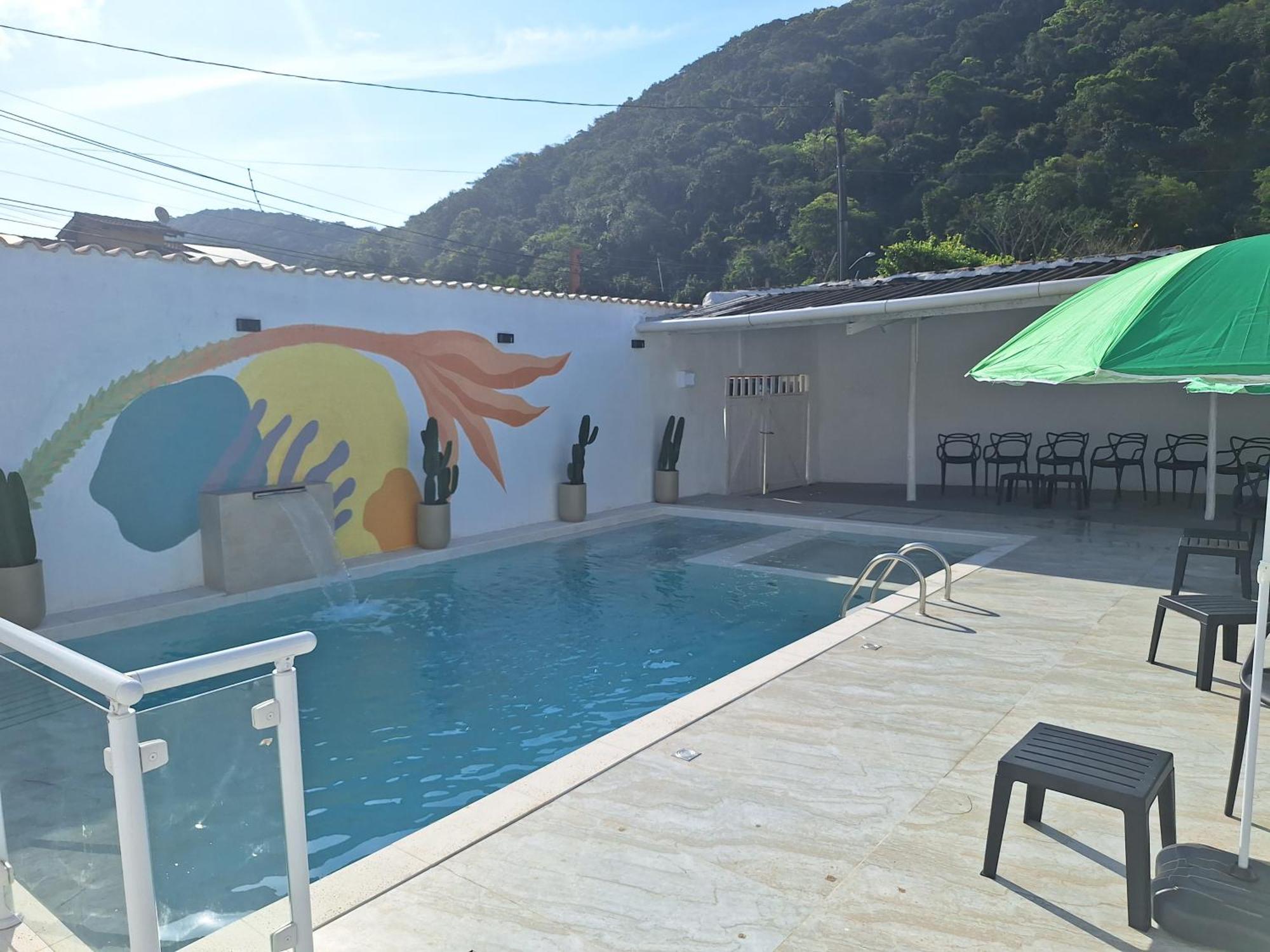 Residencial Caetano, Micro Casa Com Churrasqueira Privativa E Piscina Do Condominio, Infantil, Adulto E Hidromassagem *